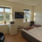 아파트 House On Vellingtoft In Kvaers 그라스텐
