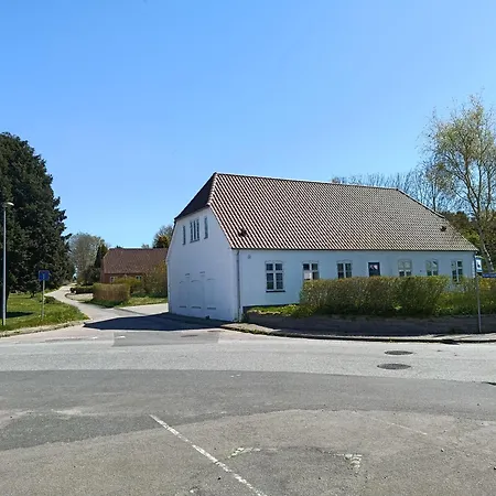 House On Vellingtoft In Kvaers דירה