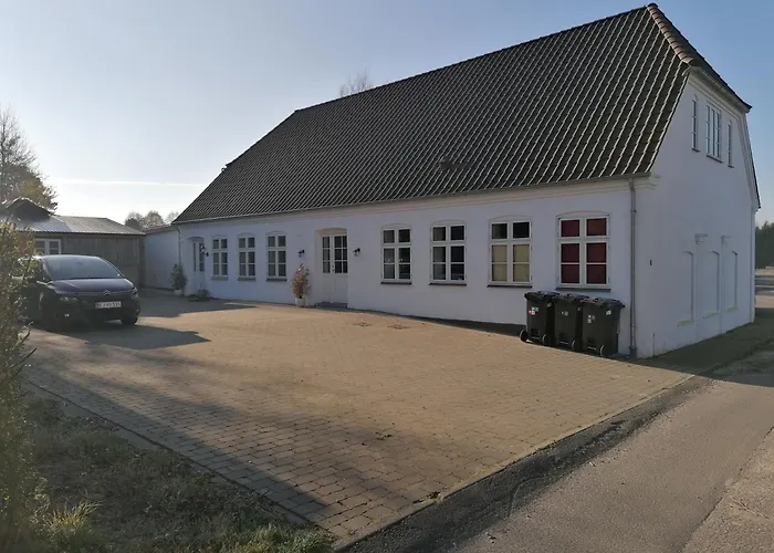 House On Vellingtoft In Kvaers *